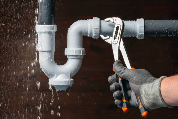 Professional Gas Line Repair technician working in Warners, NY